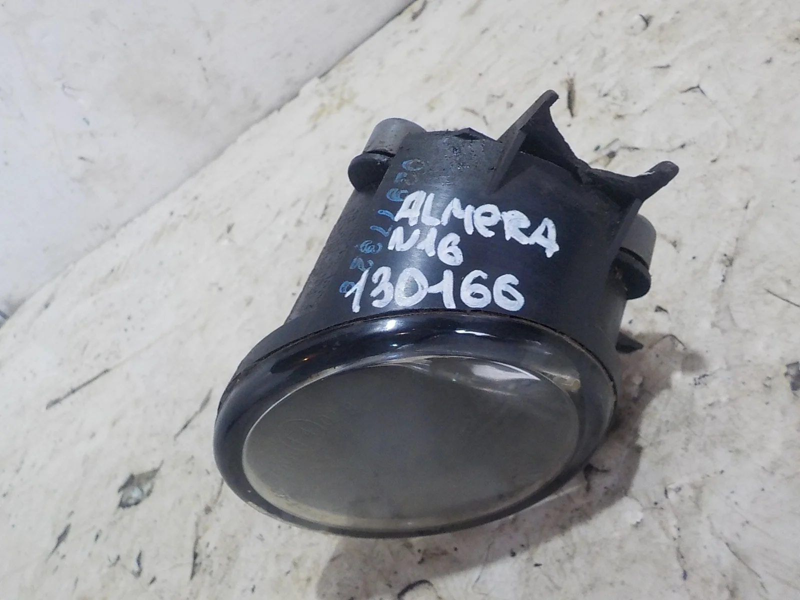 туманка Nissan Juke I (2010—2014) Перед Лево