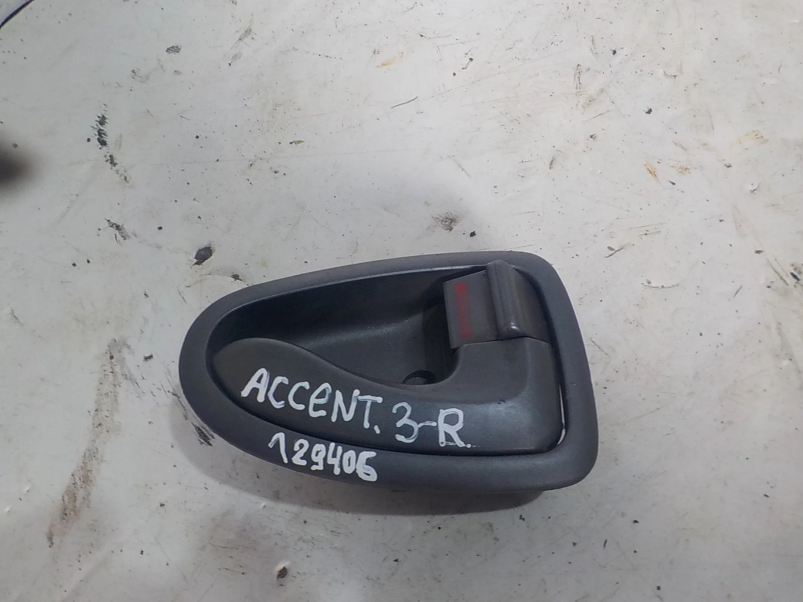 Ручка двери внутренняя Hyundai Accent II (1999—2012) Зад Право