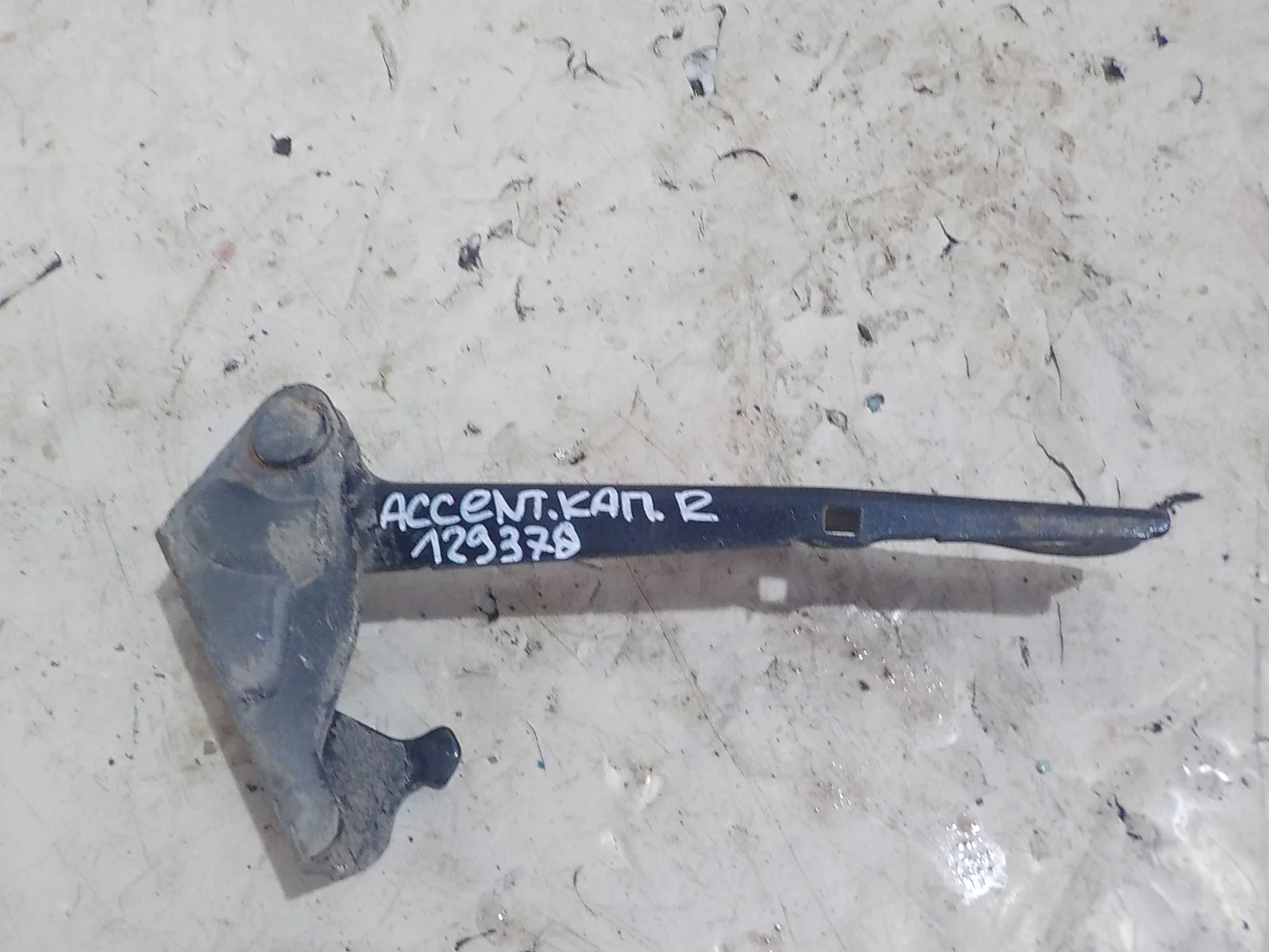 Петля капота Hyundai Accent II (1999—2012) Перед Право