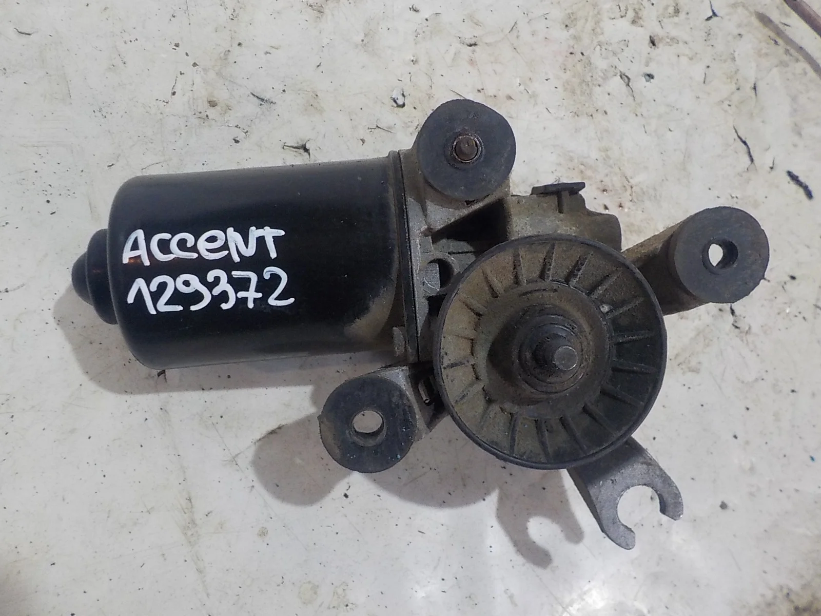 моторчик дворников Hyundai Accent II (1999—2012) Перед