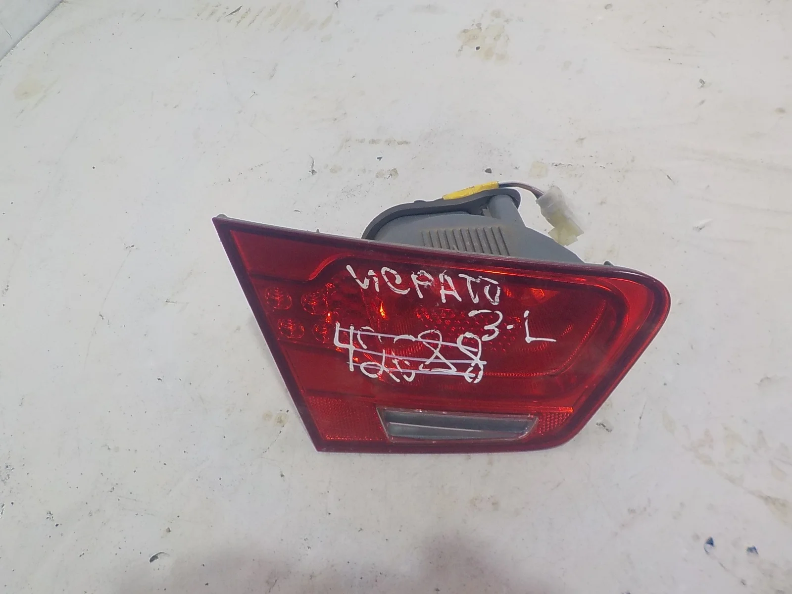 Фонарь Kia Cerato II (2008—2013) Зад Лево