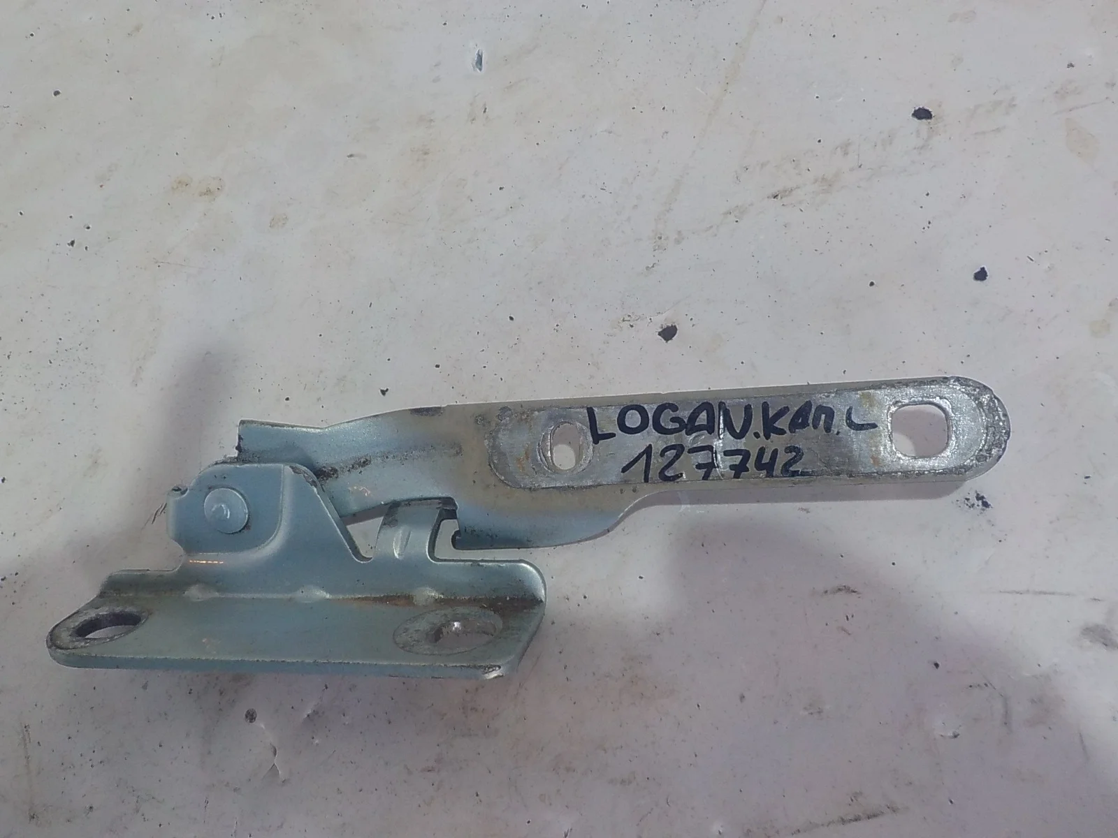 Петля капота ВАЗ (LADA) Largus I (2012—2021) Перед Лево