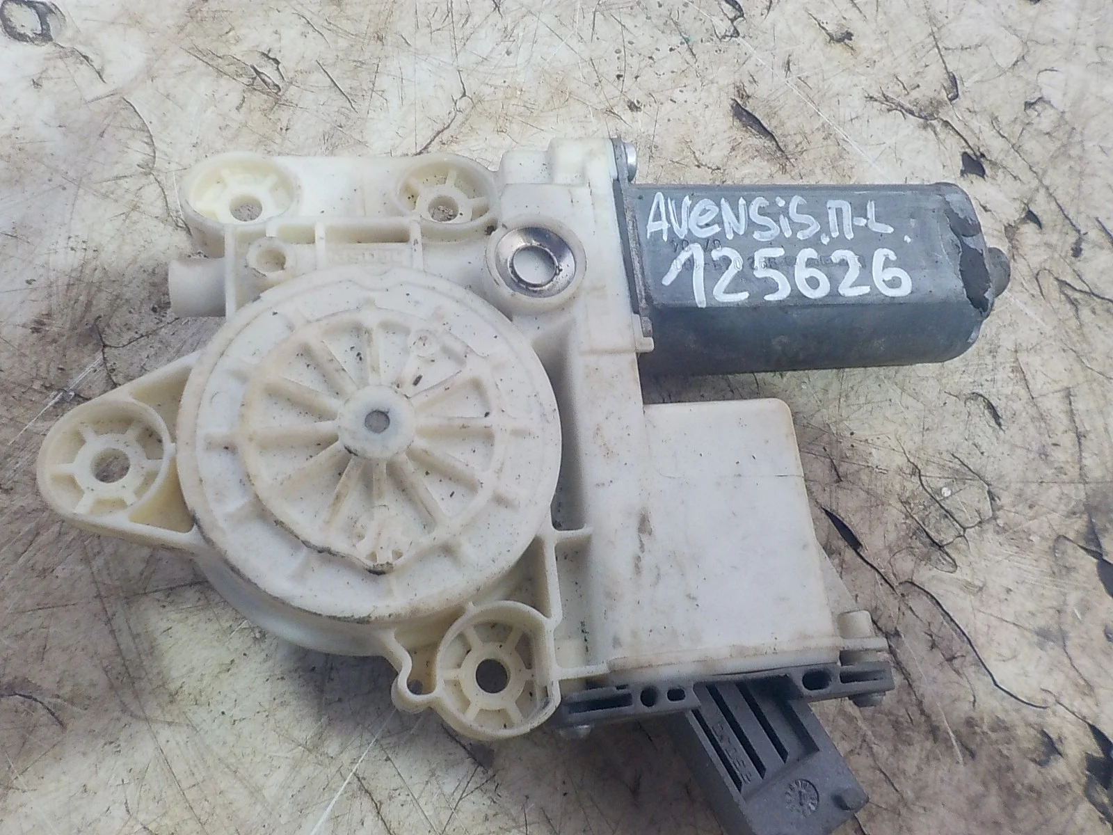 Мотор стеклоподъемника Toyota Avensis T250 рестайлинг (2006—2009) Перед Лево