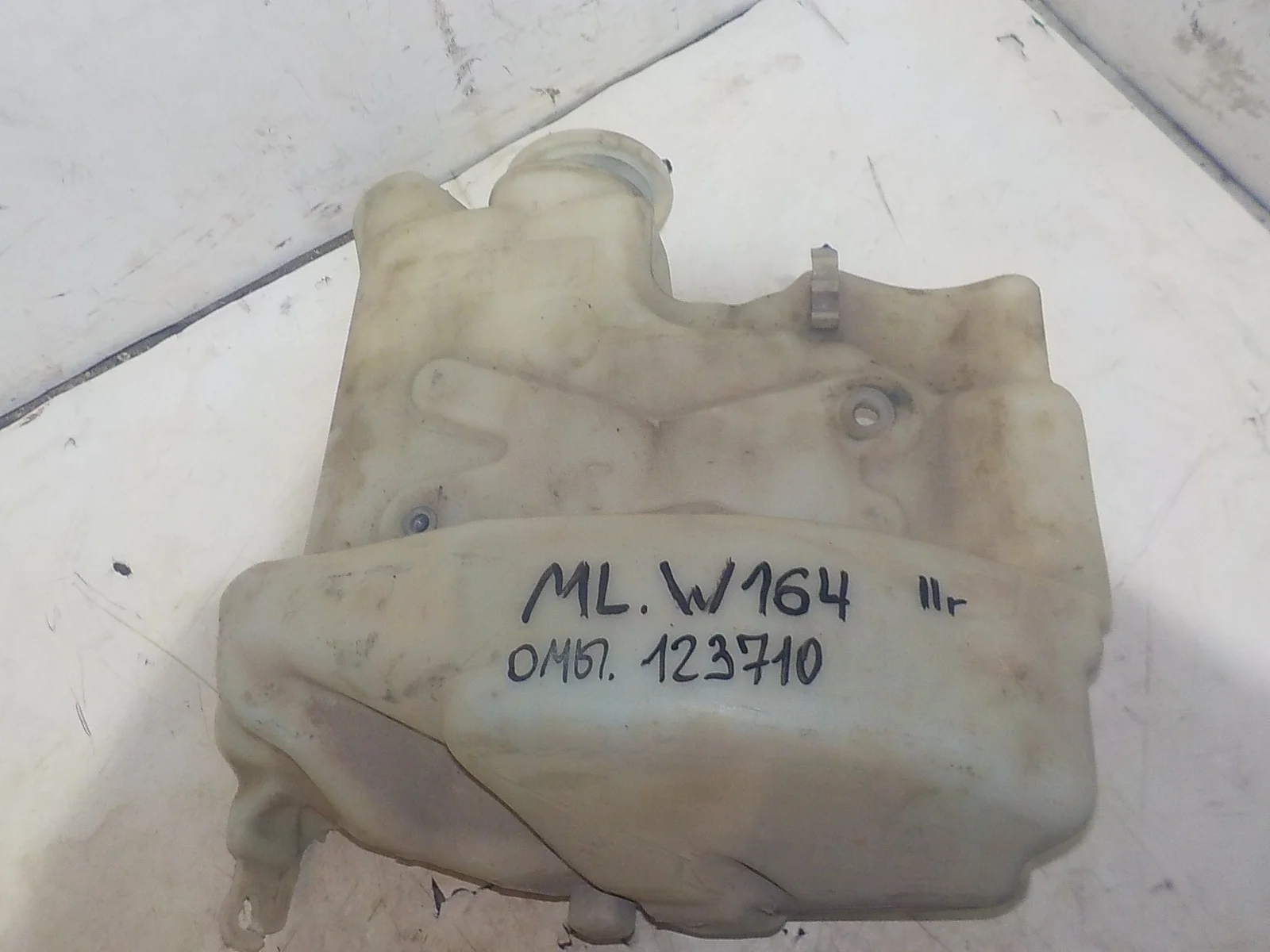 бачок стеклоомывателя Mercedes-Benz M-класс W164 (2005—2008)