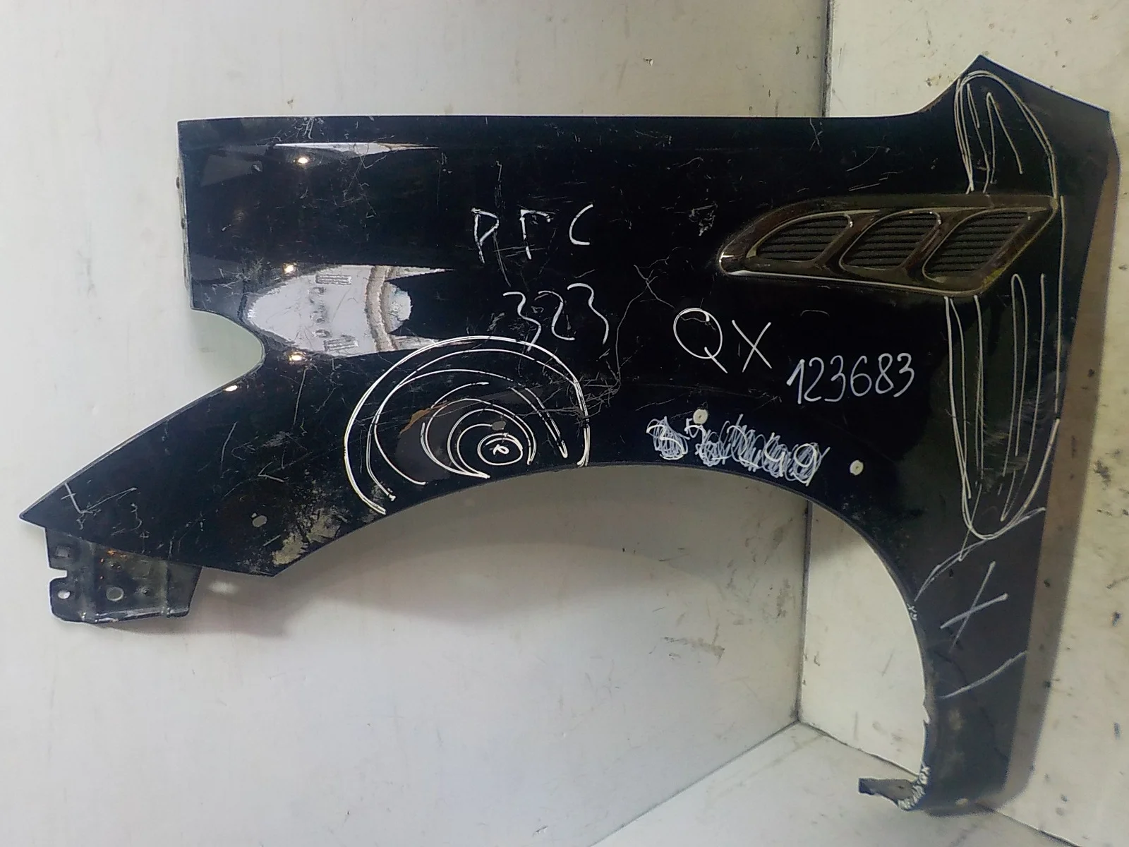 Крыло Infiniti QX56 I рестайлинг (2007—2010) Перед Лево