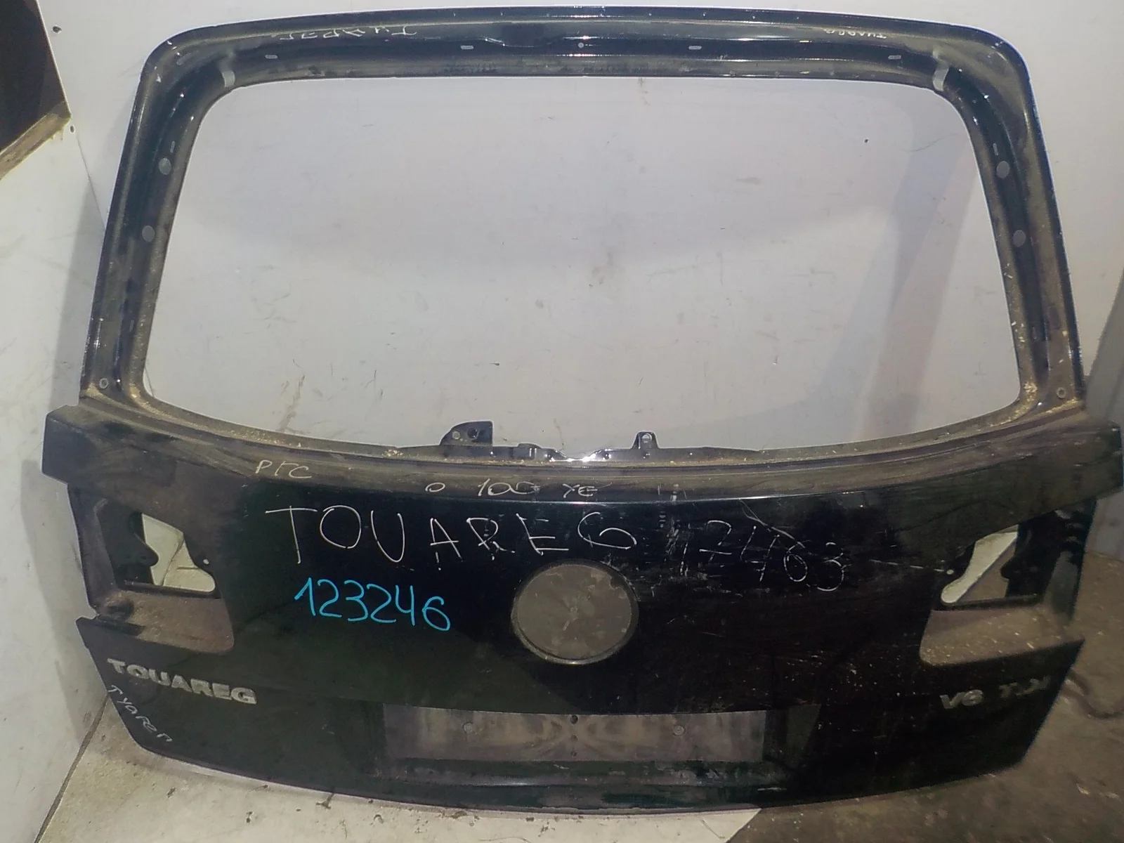 Крышка багажника Volkswagen Touareg I (2002—2006)