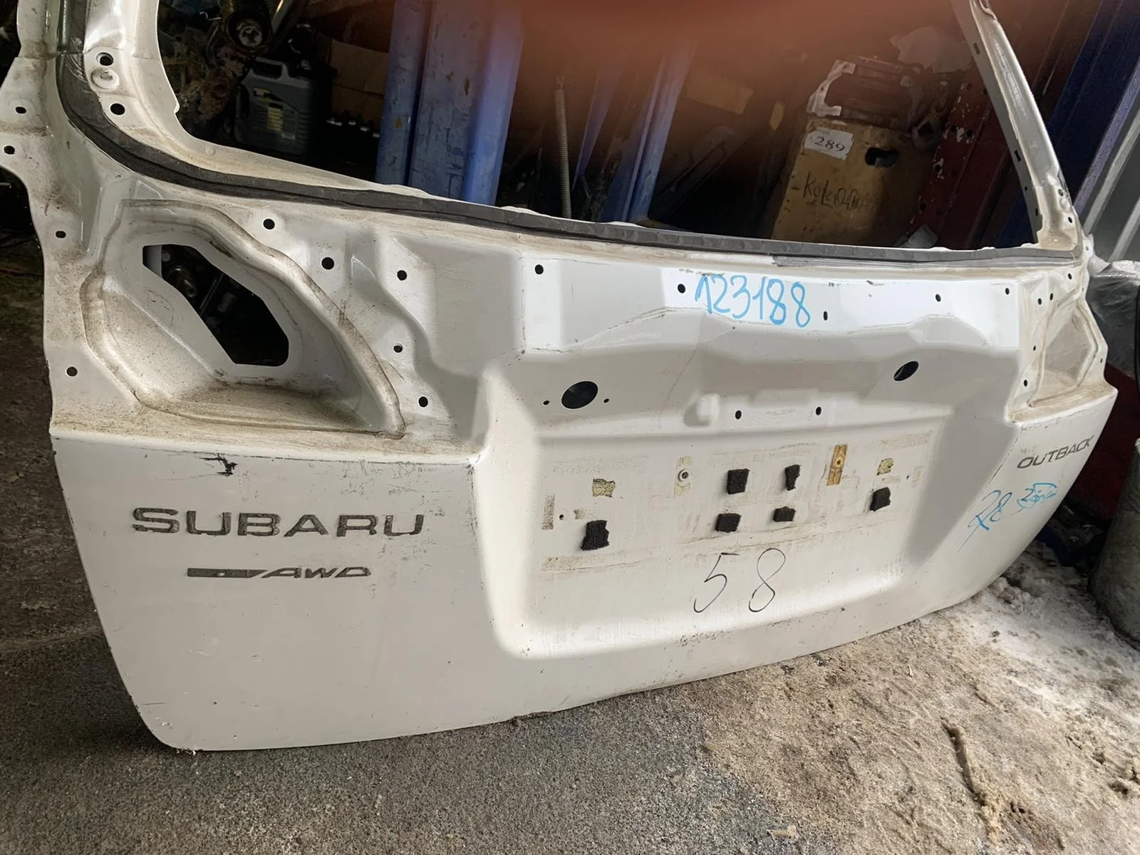 Крышка багажника Subaru Outback BR (2009—2012)