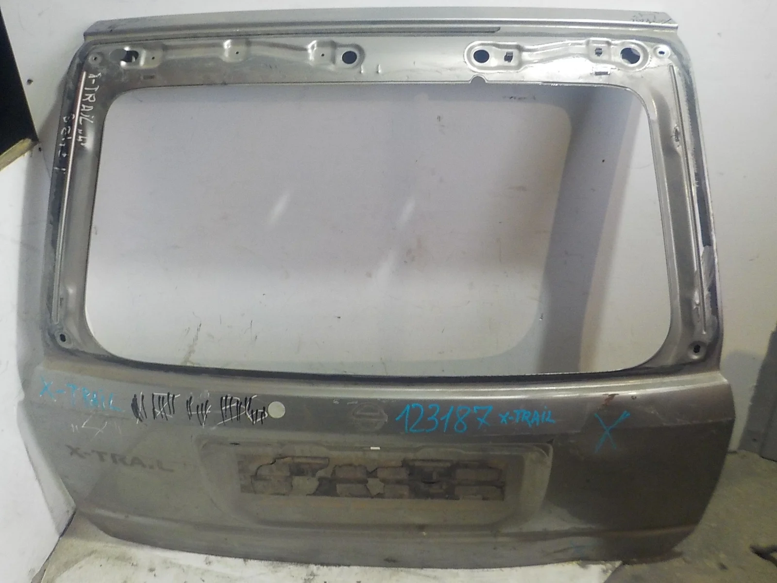 Крышка багажника Nissan X-Trail II рестайлинг (2010—2015)