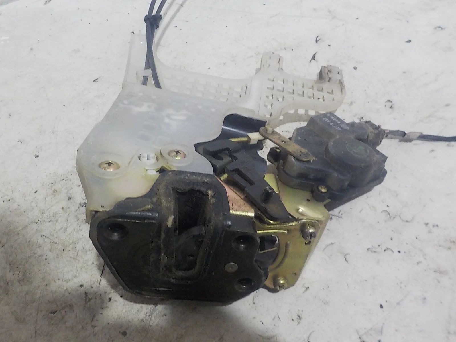 Замок двери Hyundai Tucson I (2004—2015) Зад Лево