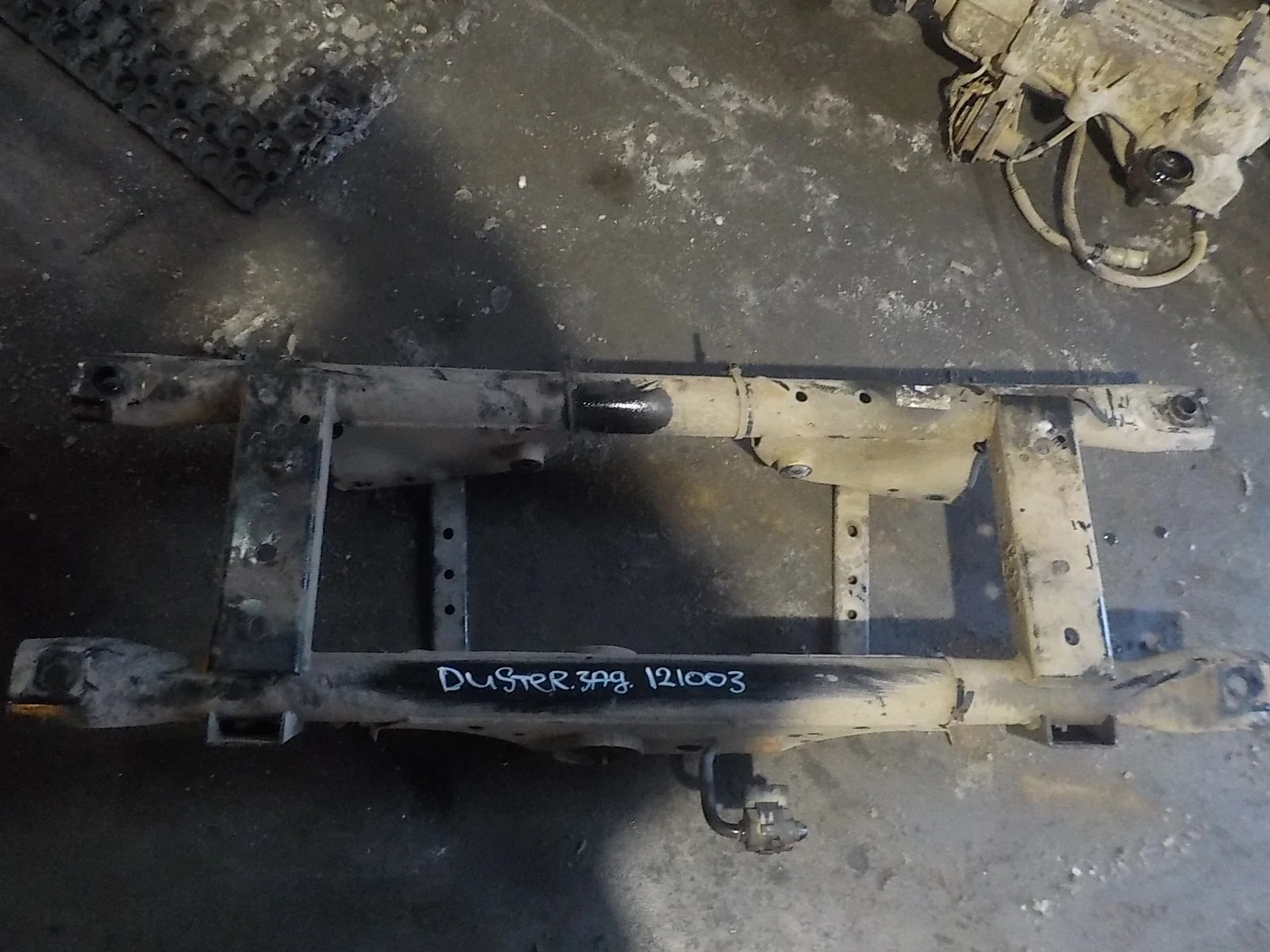 Балка задняя Renault Duster I (2010—2015) Зад