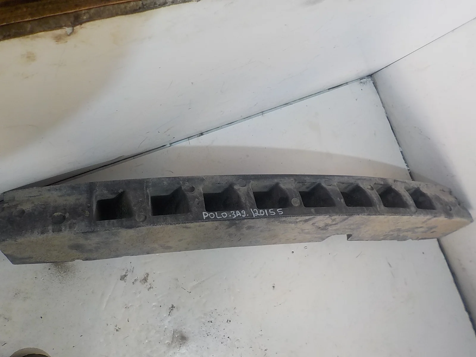 Абсорбер бампера Volkswagen Polo V (2009—2015) Зад