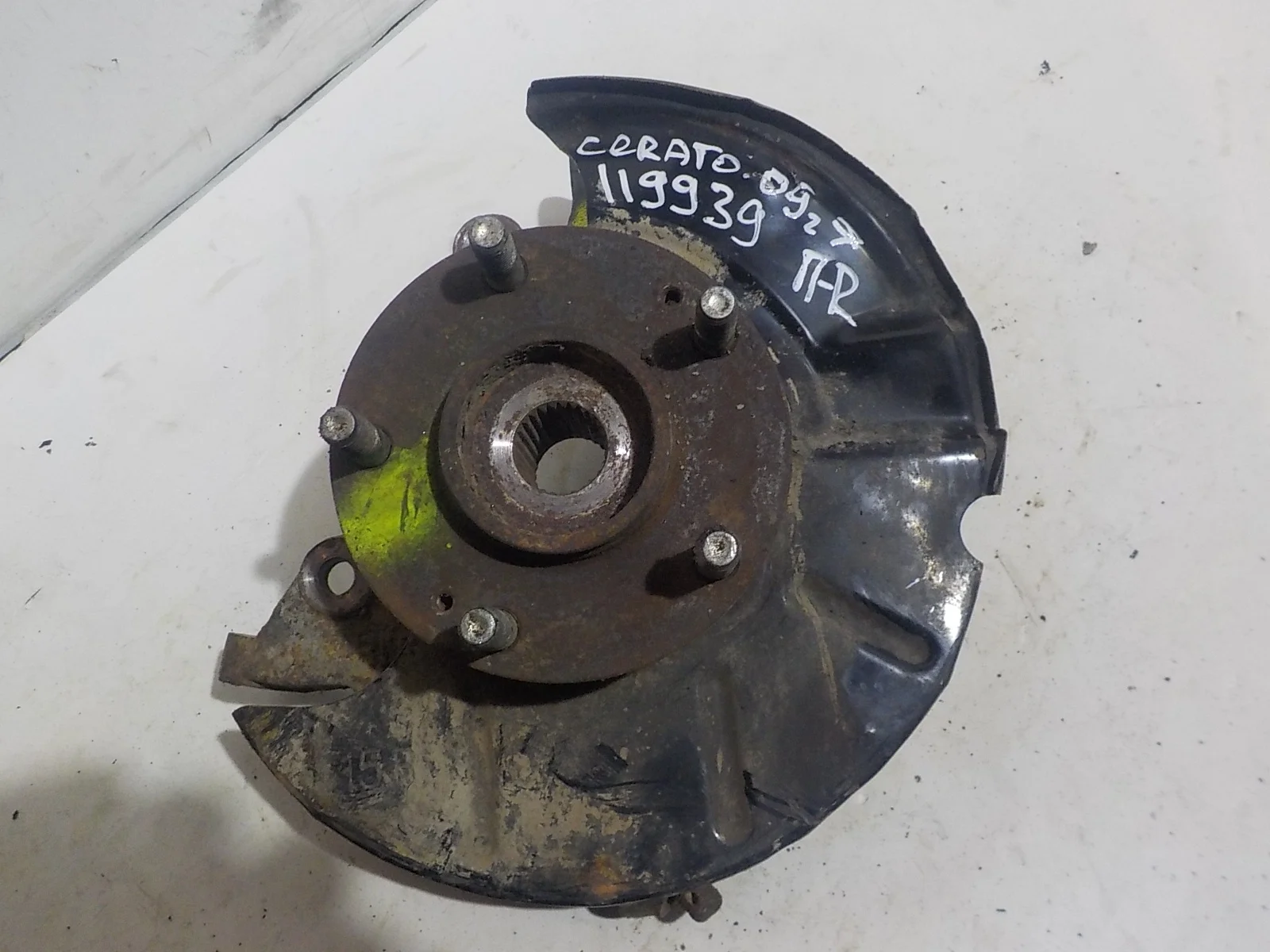 кулак поворотный Kia Cerato II (2008—2013) Перед Право