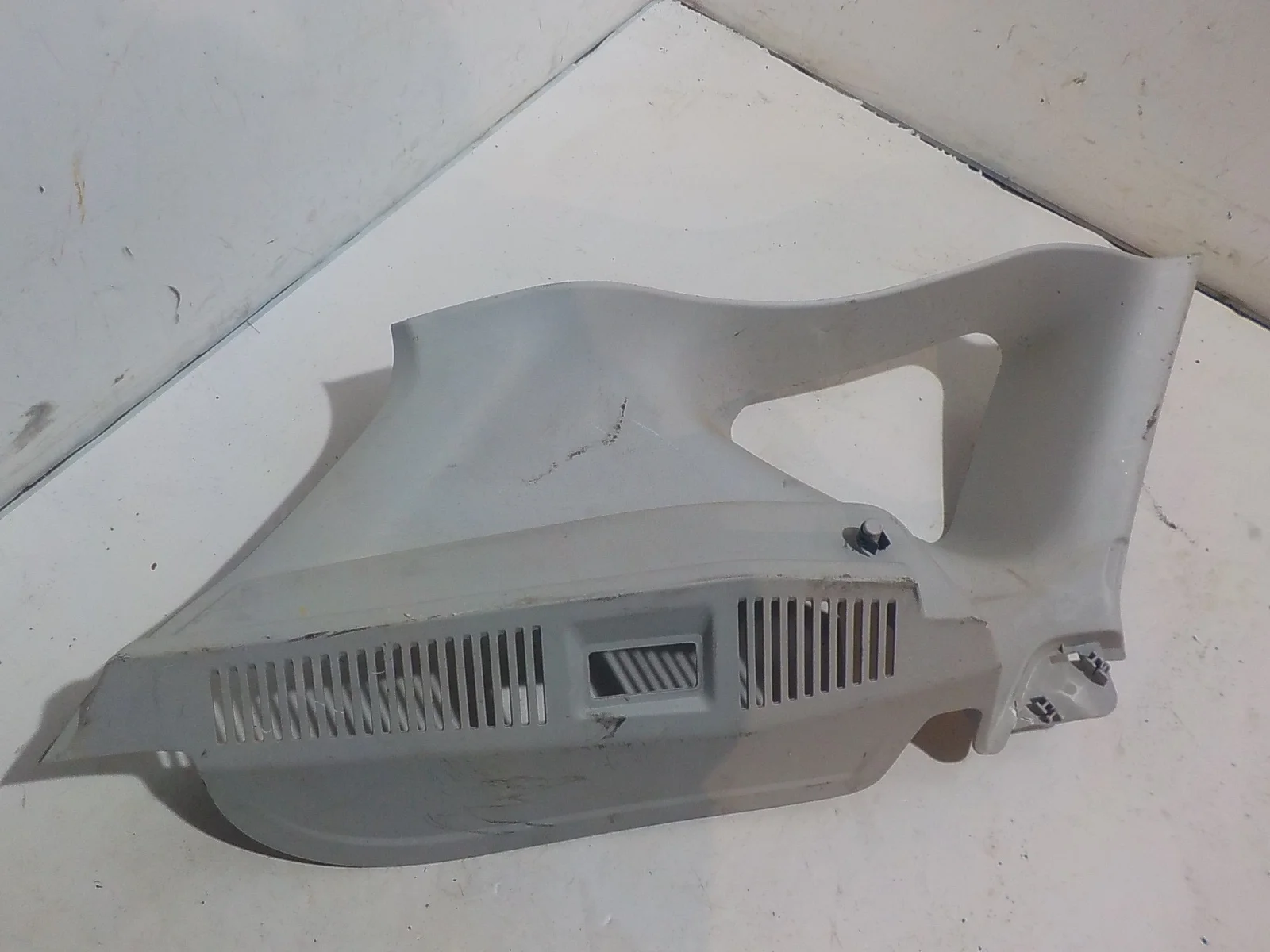 Накладка стойки Nissan Qashqai I (2006—2010) Зад Лево