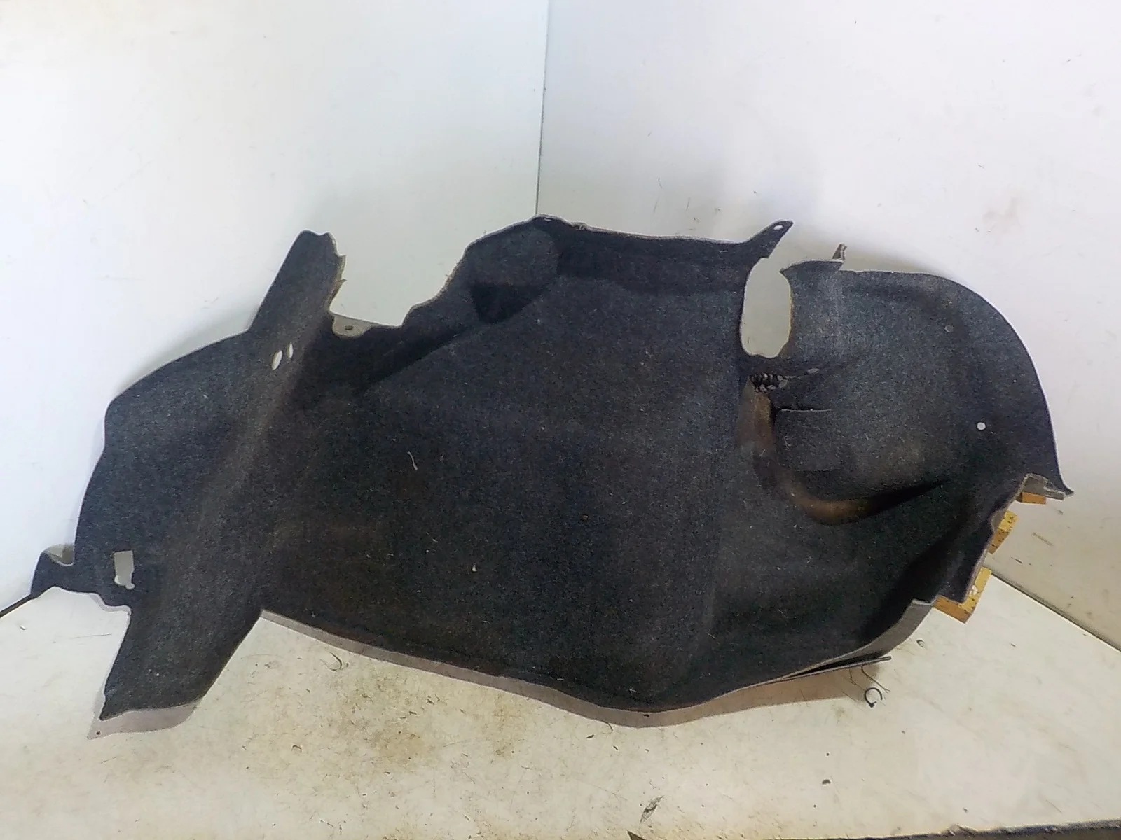 Обшивка багажника Volkswagen Polo V (2009—2015) Зад Право