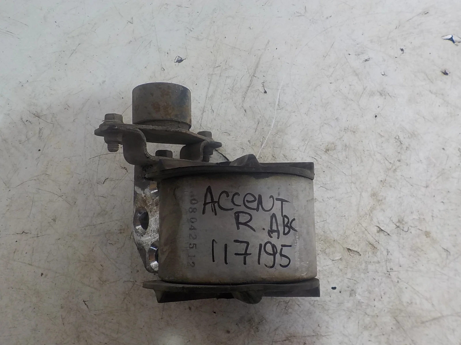 Опора двигателя Hyundai Accent II (1999—2012)  Право