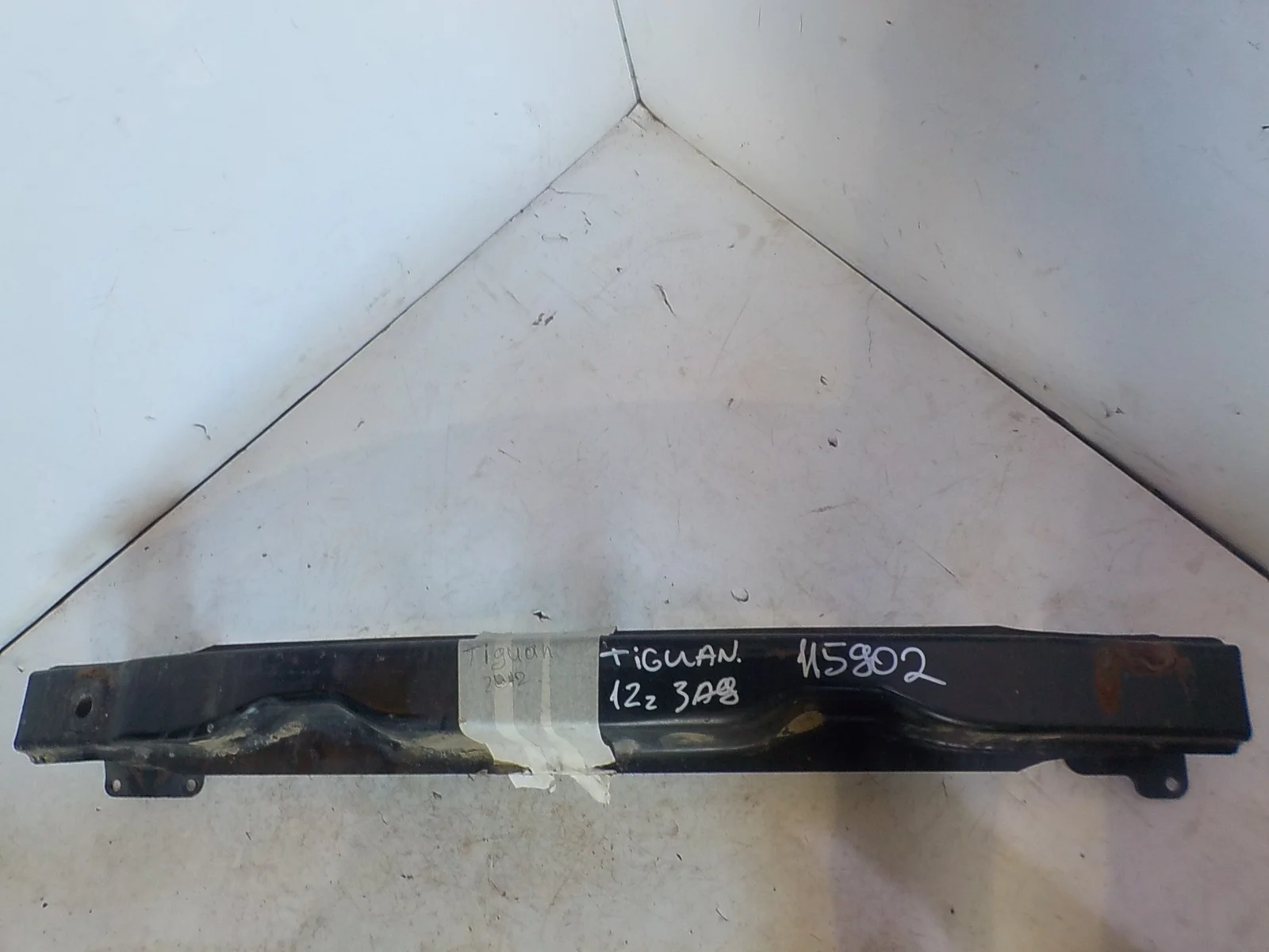 Усилитель бампера Volkswagen Tiguan I рестайлинг (2011—2019) Зад