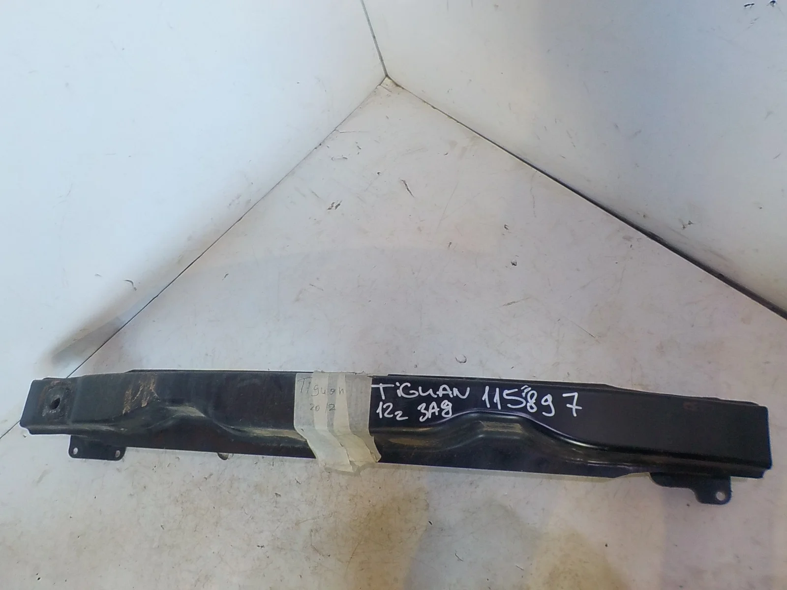 Усилитель бампера Volkswagen Tiguan I рестайлинг (2011—2019) Зад