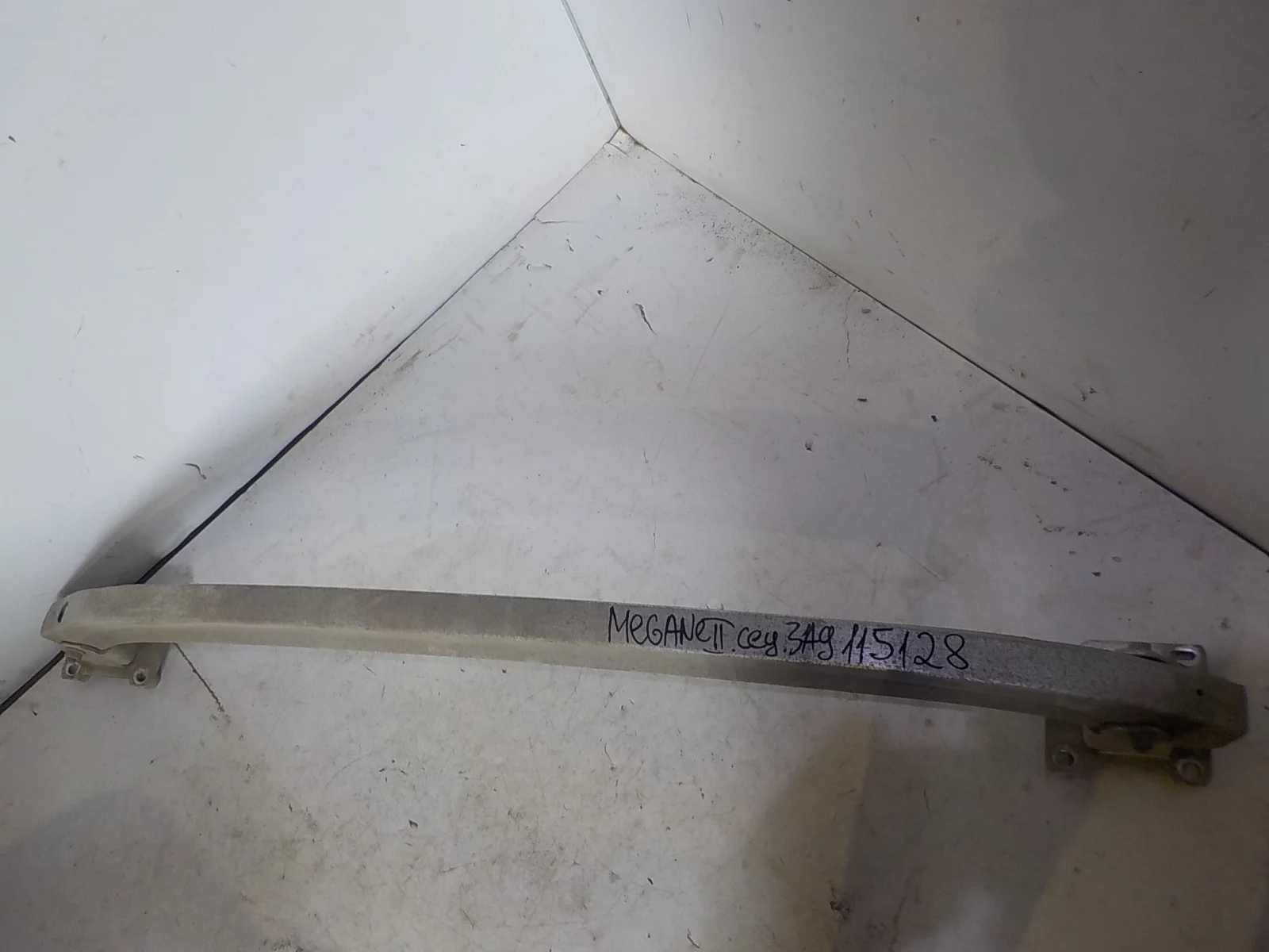 Усилитель бампера Renault Megane II (2002—2006) Зад