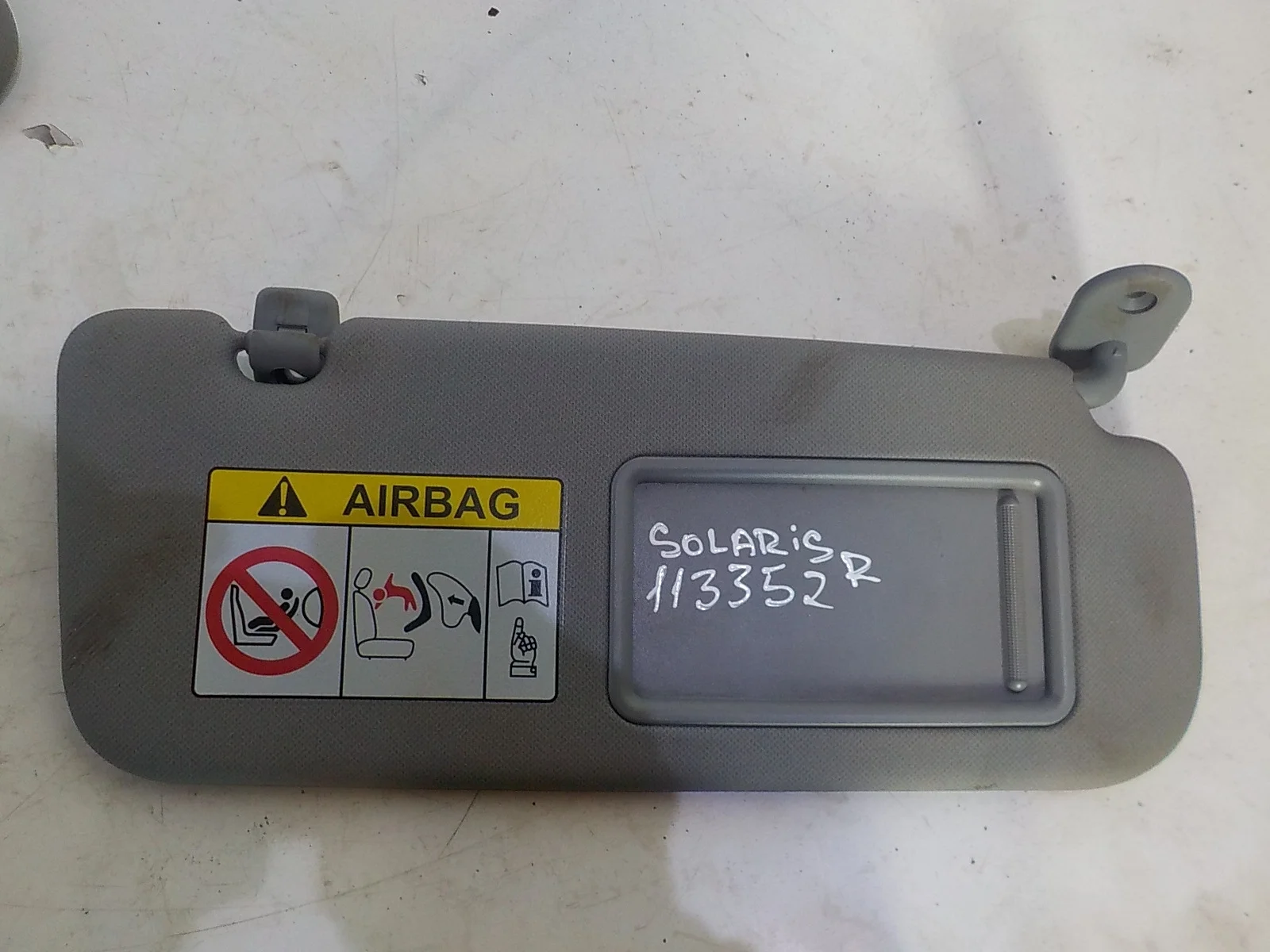 козырек Kia Rio III (2011—2015) Перед Право