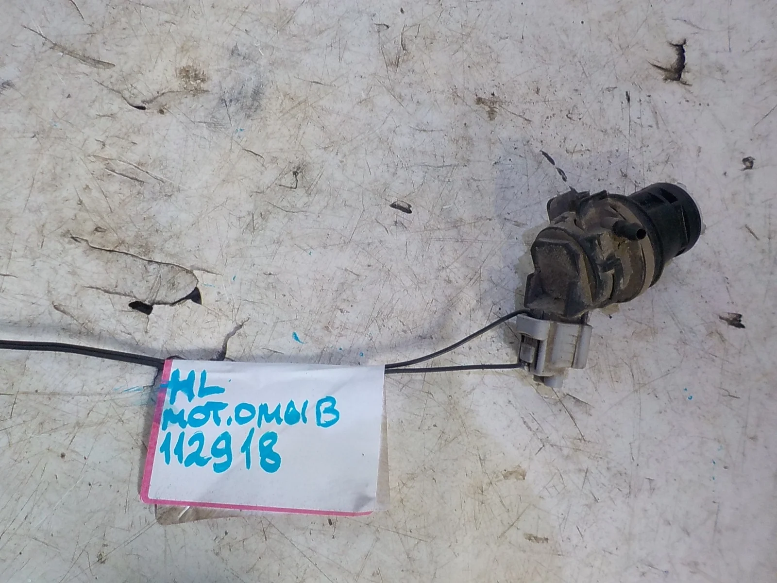 насос омывателя лобового стекла Lexus RX II рестайлинг (2006—2009)