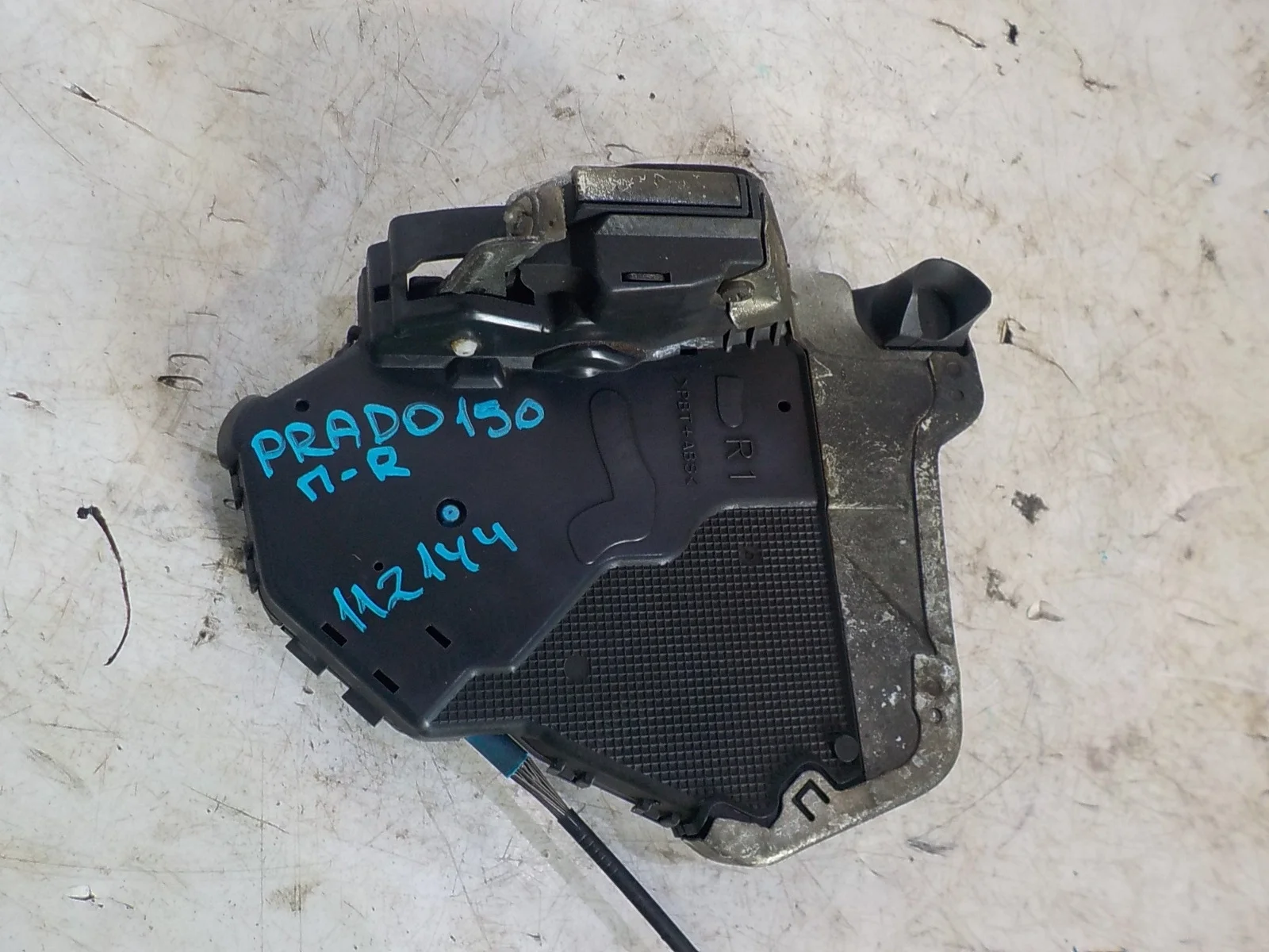 Замок двери Toyota RAV4 IV рестайлинг (2015—2019) Перед Право