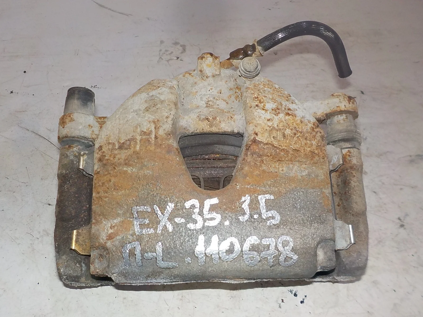 суппорт Infiniti EX35 I (2007—2013) Перед Лево