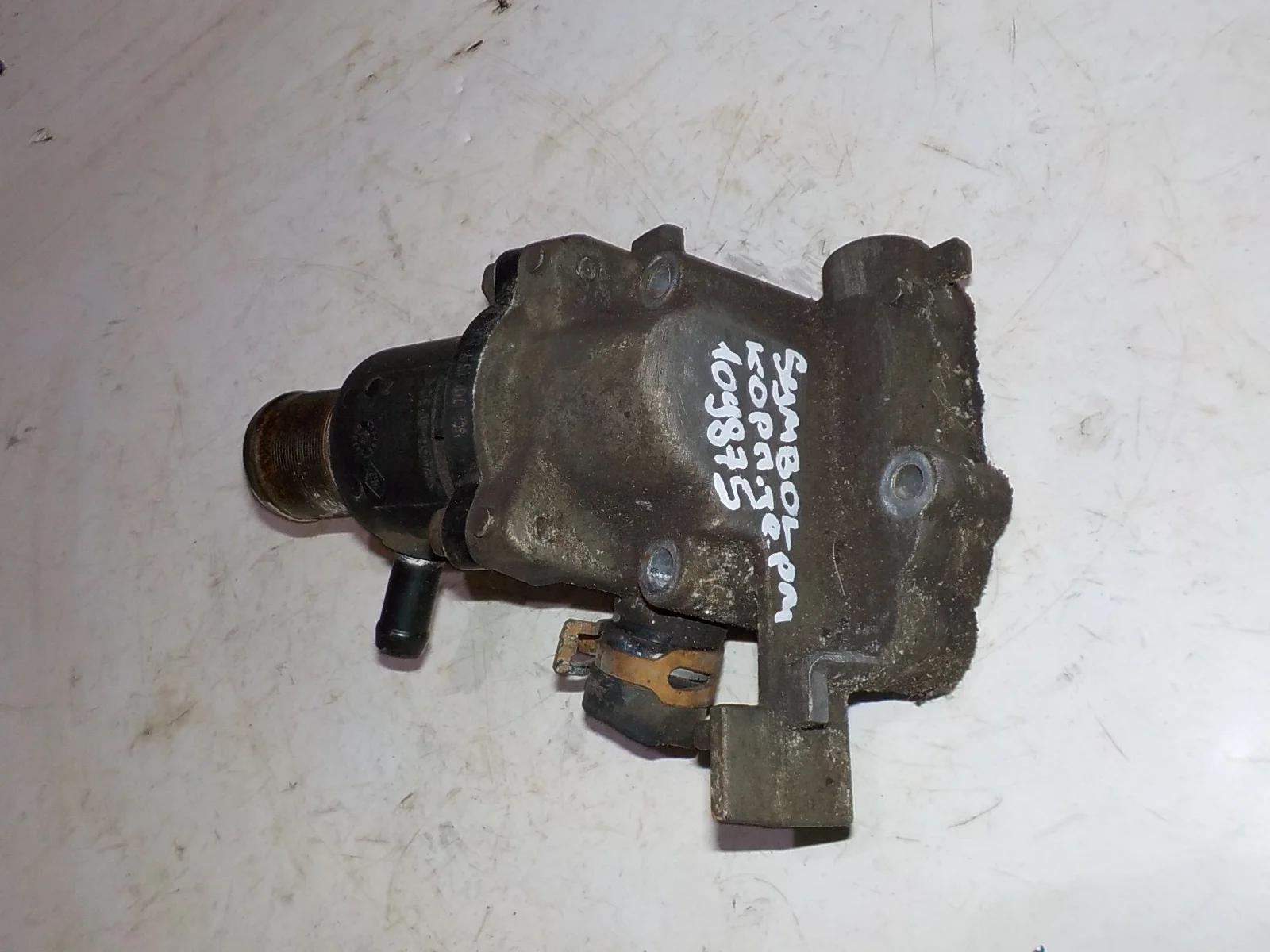 Корпус термостата Renault Megane II (2002—2006)