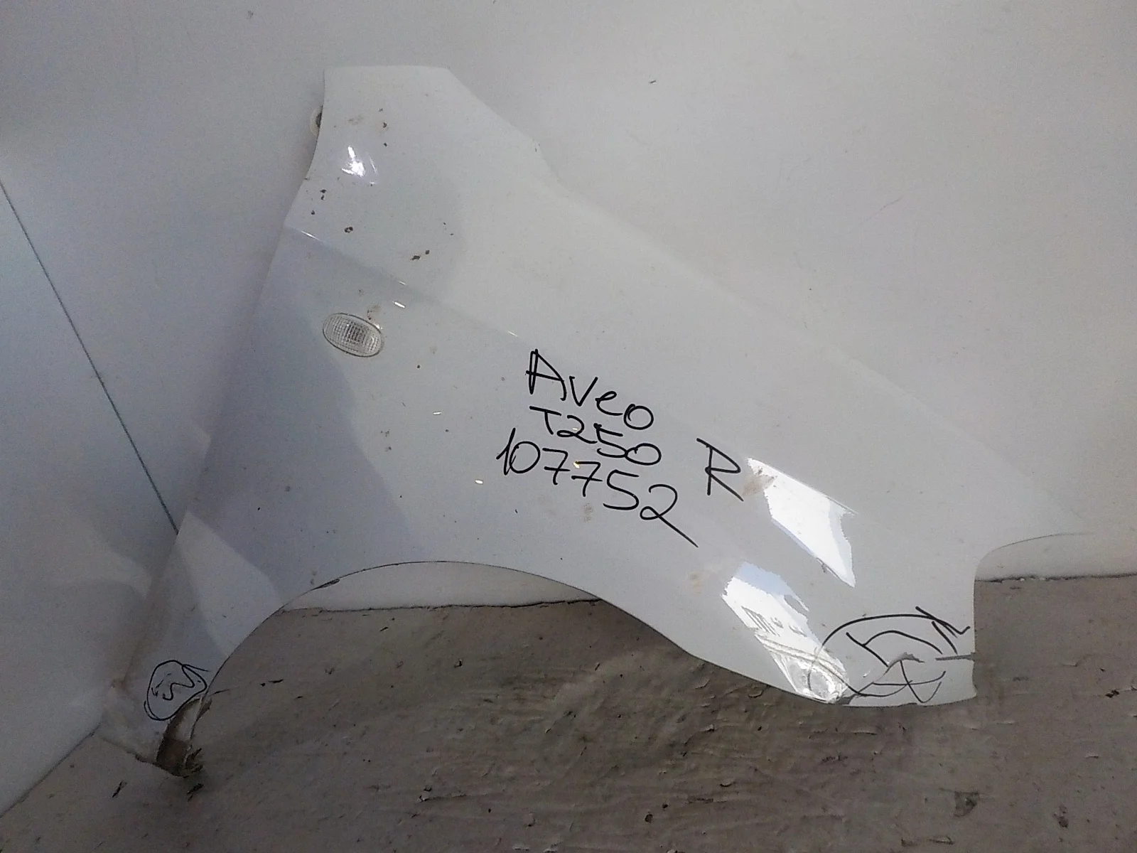 Крыло Chevrolet Aveo I рестайлинг (2006—2012) Перед Право