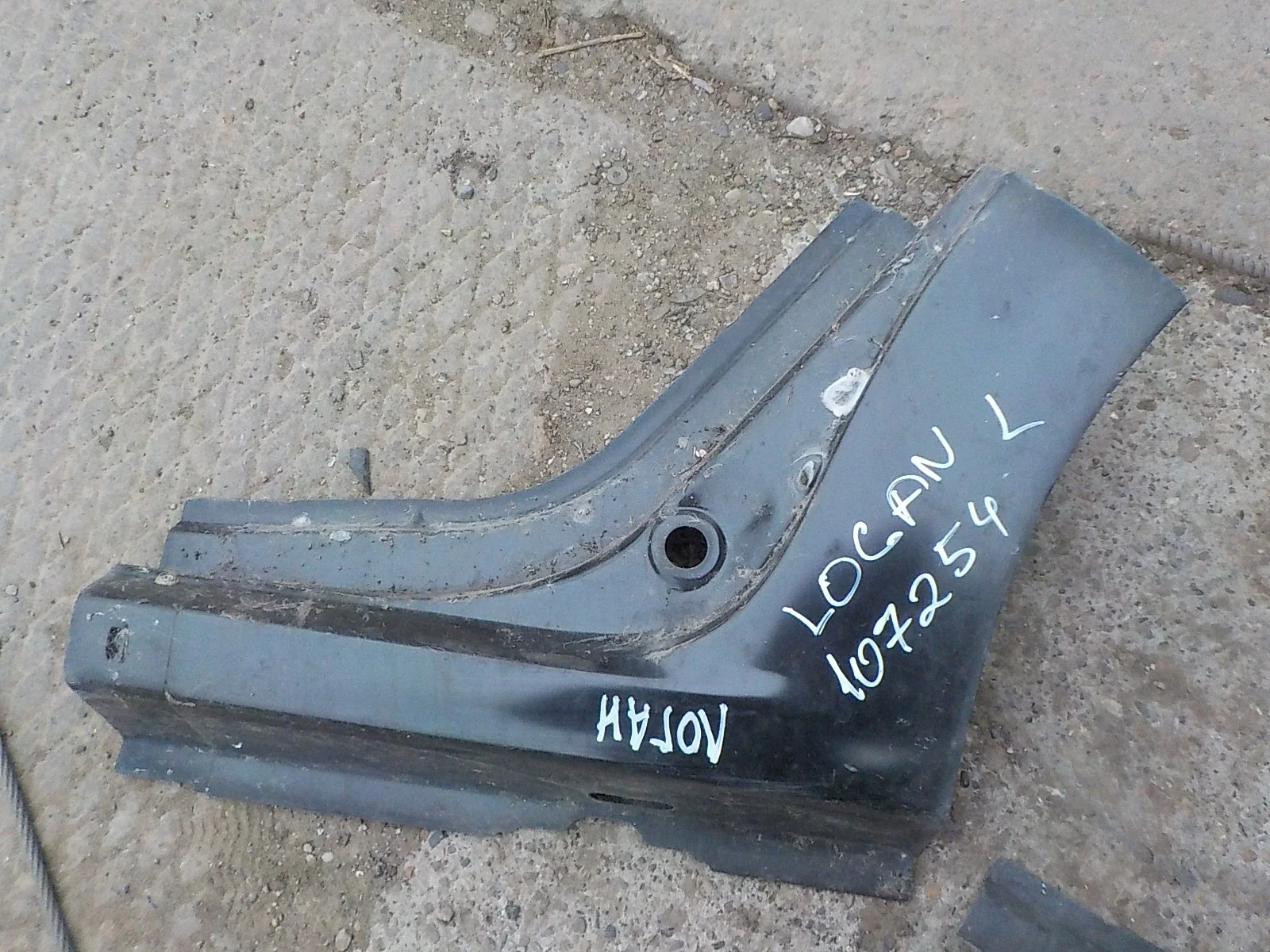 боковина кузова Renault Logan I (2004—2009) Зад Лево