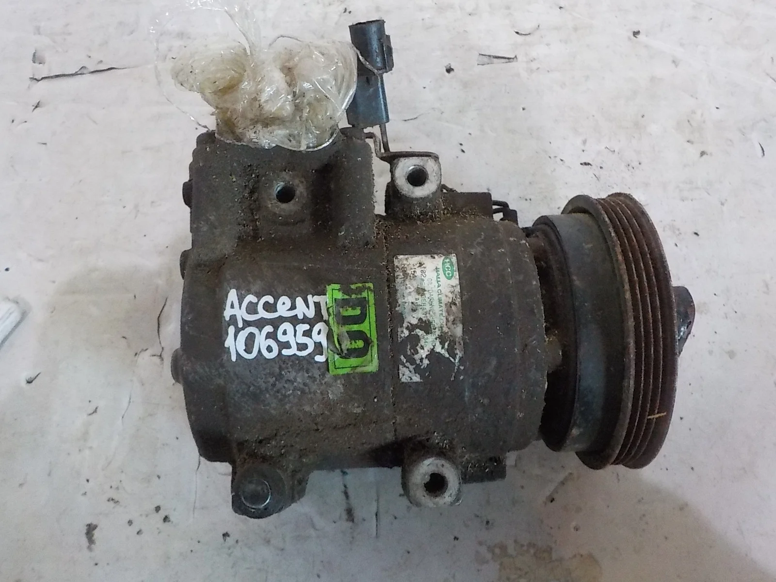 Компрессор кондиционера Hyundai Accent II рестайлинг (2002—2005)