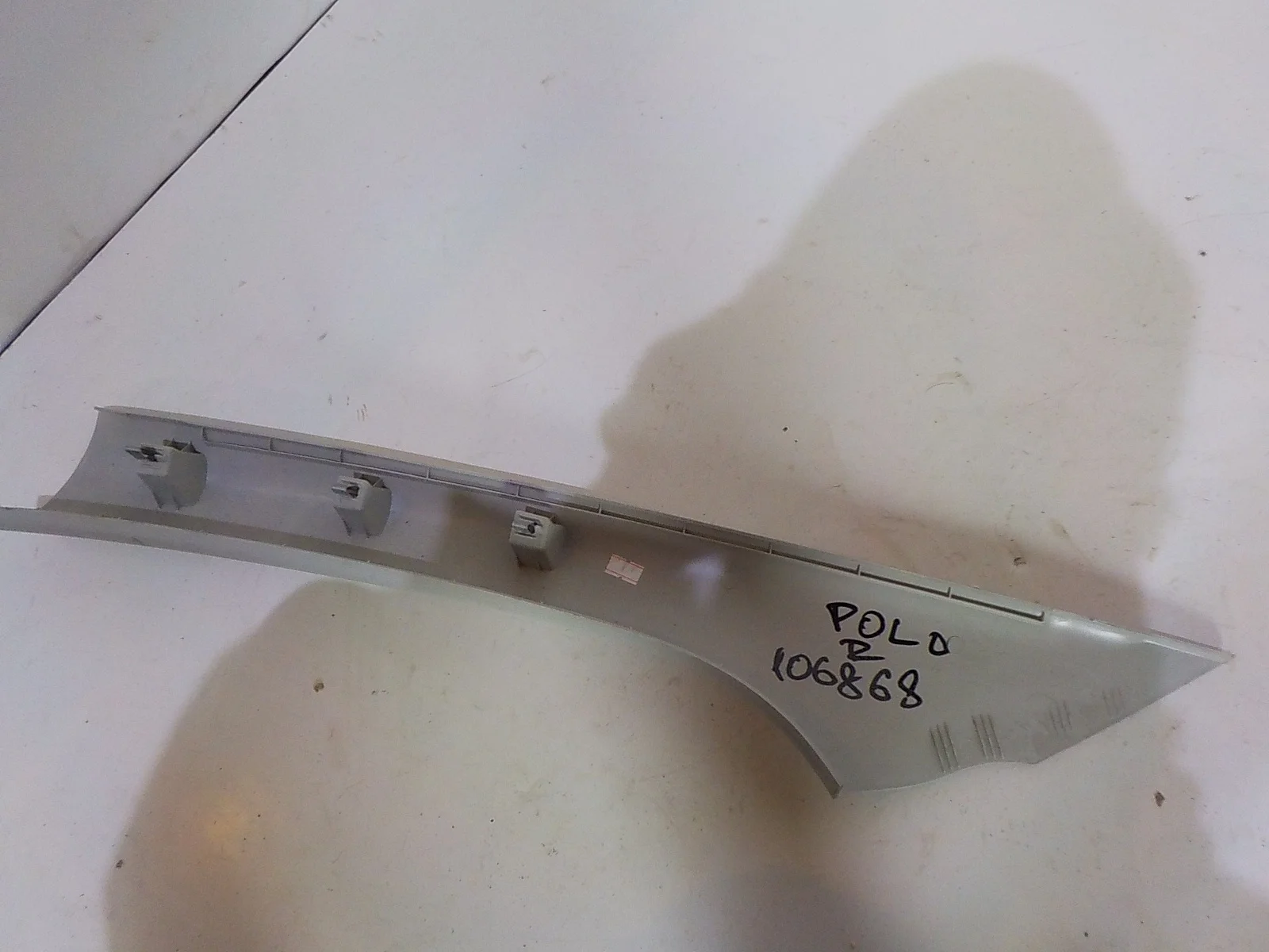 Обшивка стойки лобового стекла Volkswagen Polo V (2009—2015)  Право