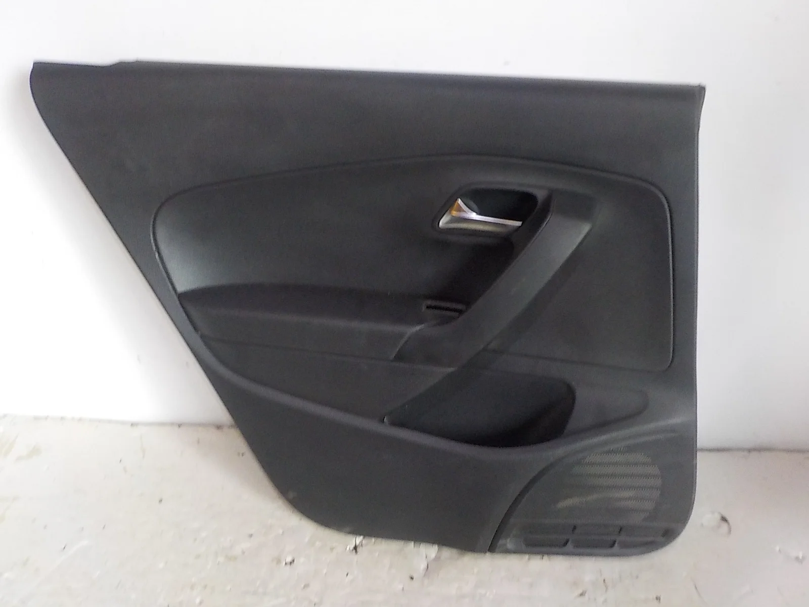 Обшивка двери Volkswagen Polo V (2009—2015) Зад Лево