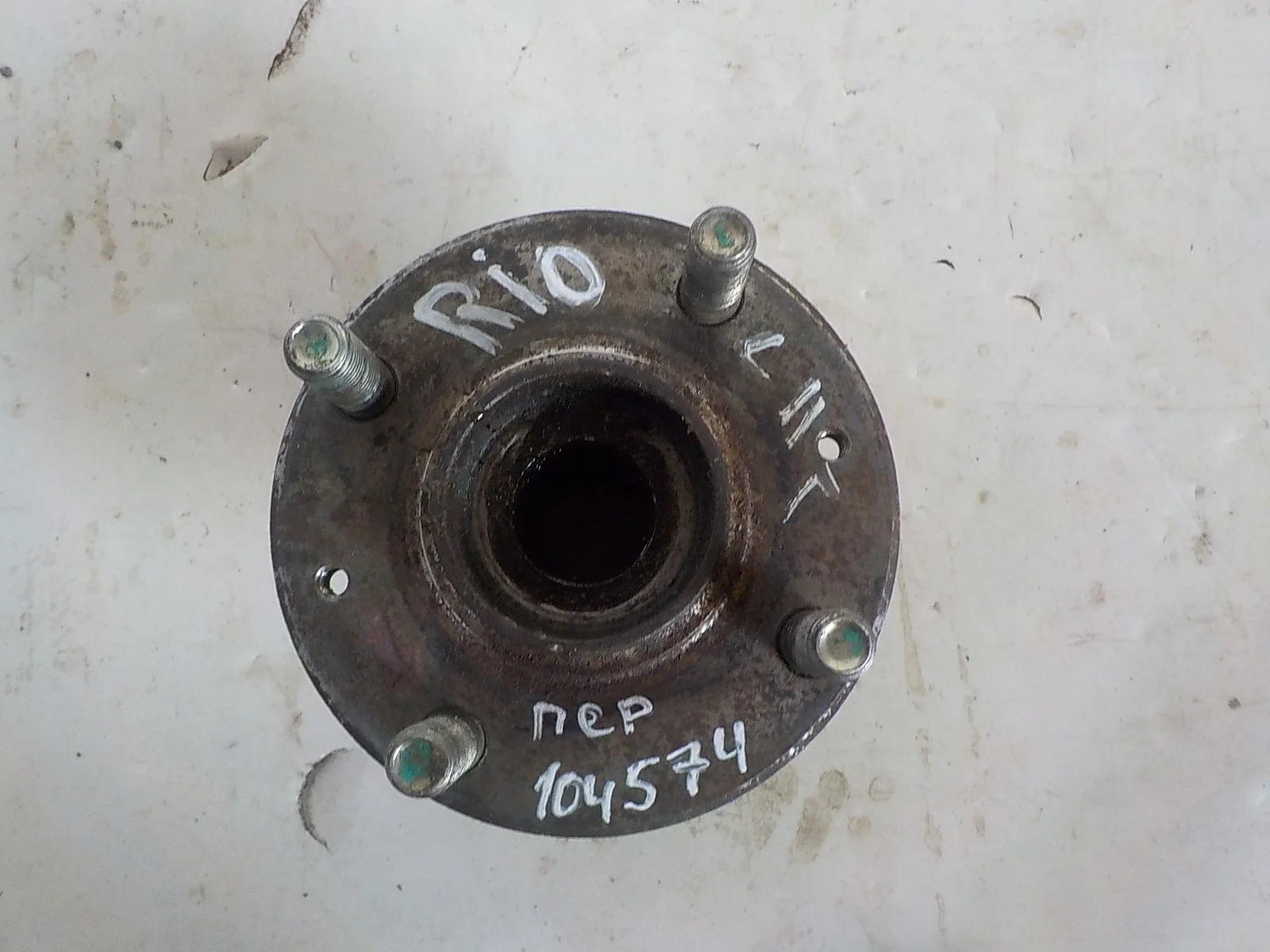 Ступица Hyundai Solaris I (2010—2014) Перед