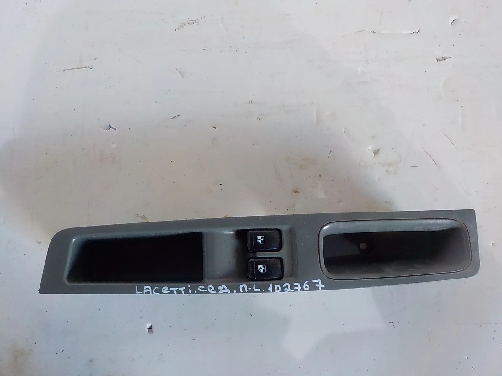 клавиши стеклоподъемников Chevrolet Lacetti I (2004—2013) Перед Лево