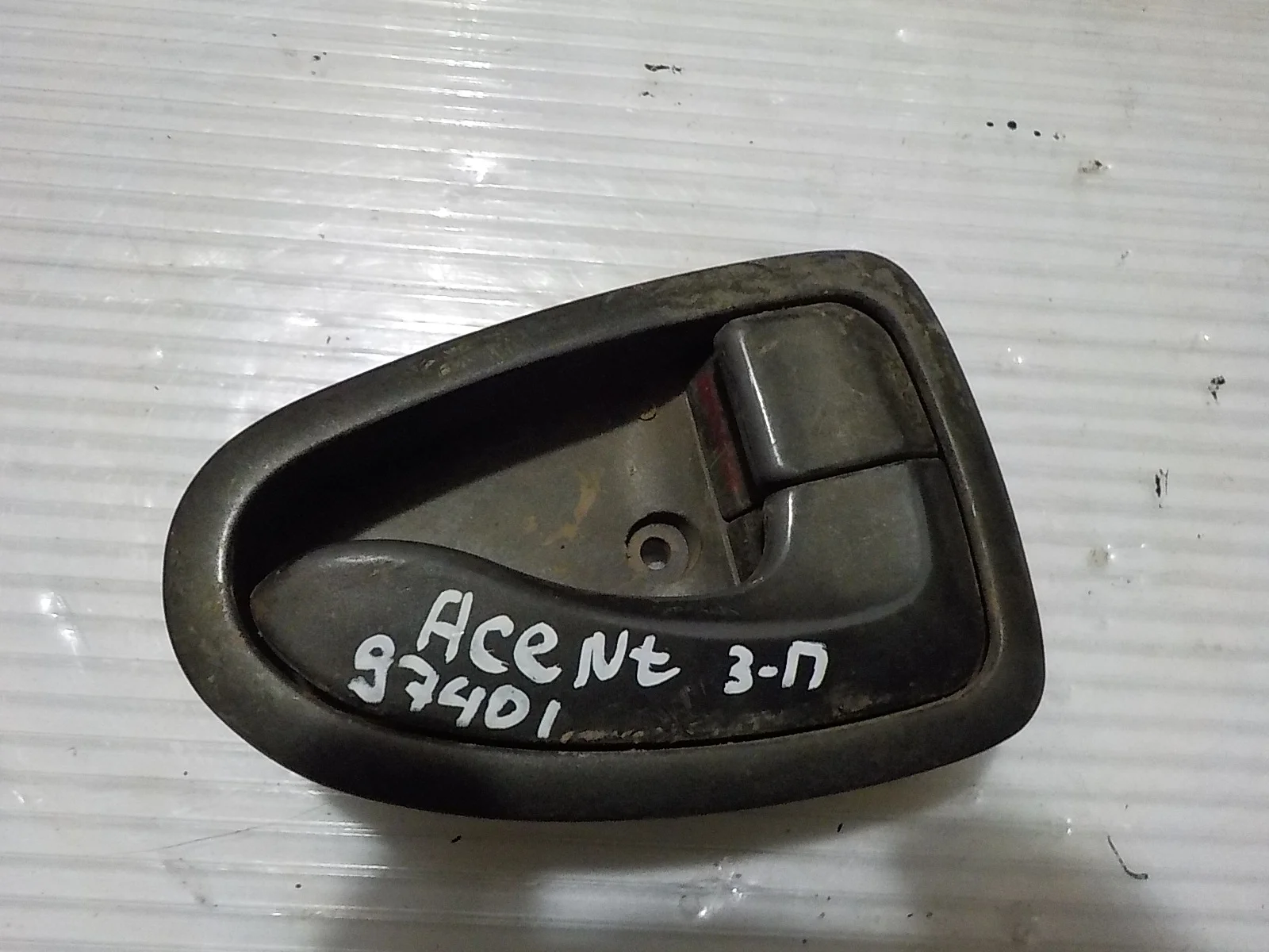 Ручка двери внутренняя Hyundai Accent II (1999—2012) Зад Право
