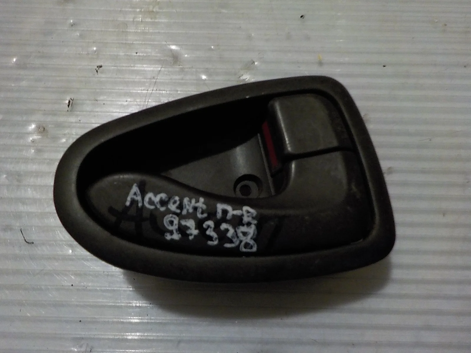 Ручка двери внутренняя Hyundai Accent II (1999—2012) Перед Право