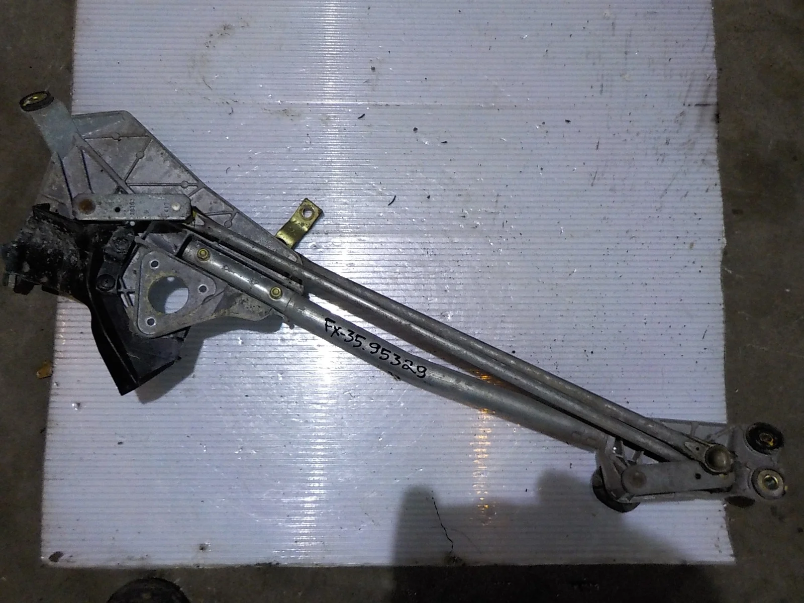 трапеция дворников Infiniti FX35 I (2002—2006)