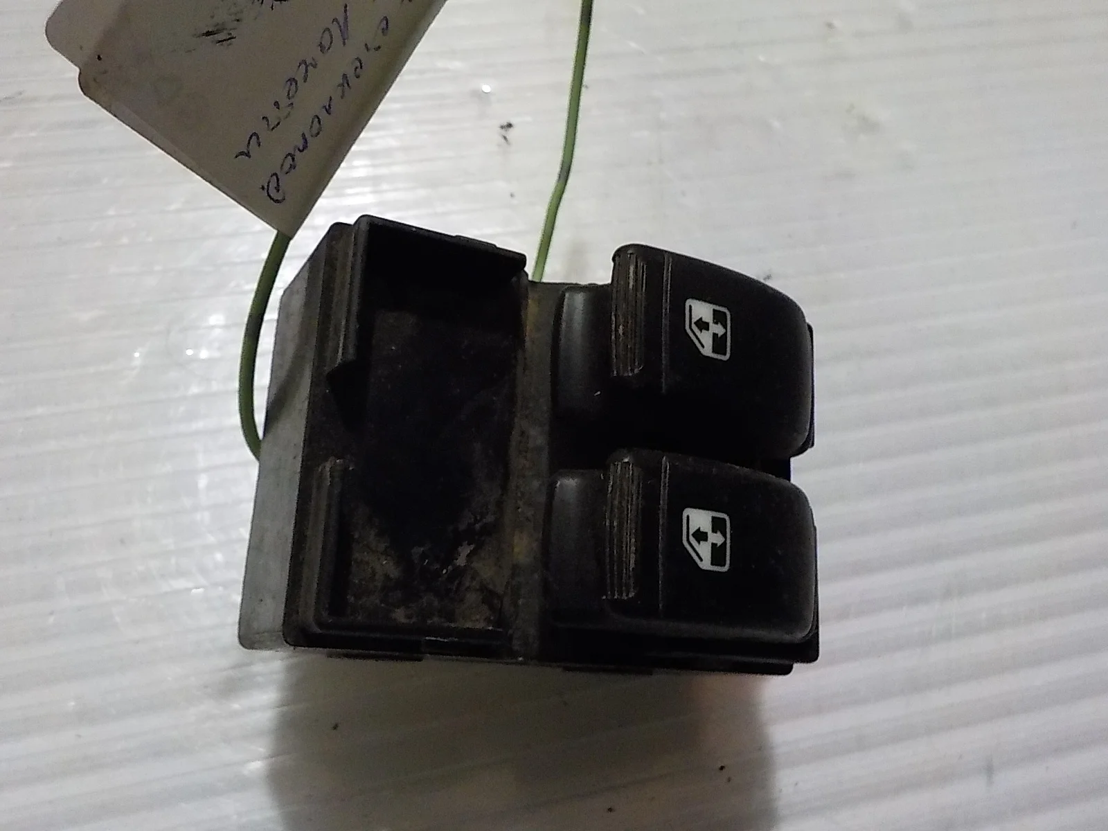 клавиши стеклоподъемников Chevrolet Lacetti I (2004—2013) Перед Лево