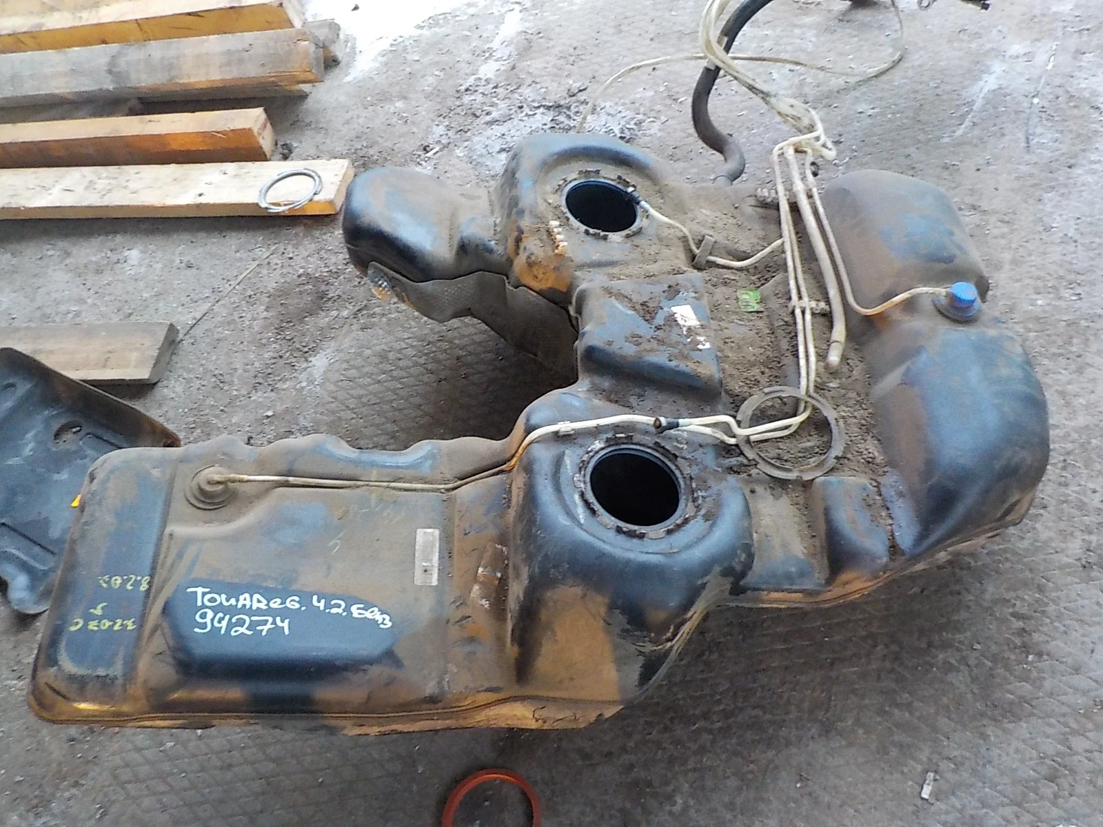 бензобак Volkswagen Touareg I рестайлинг (2006—2010)