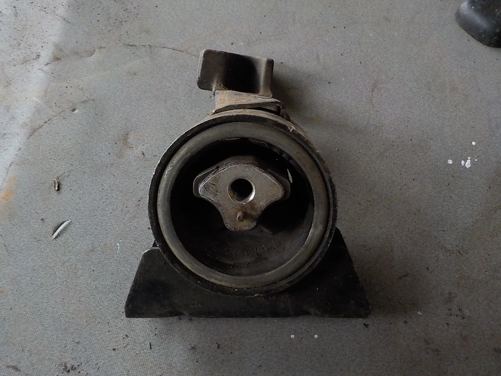 Опора двигателя Chevrolet Lacetti I (2004—2013)  Лево