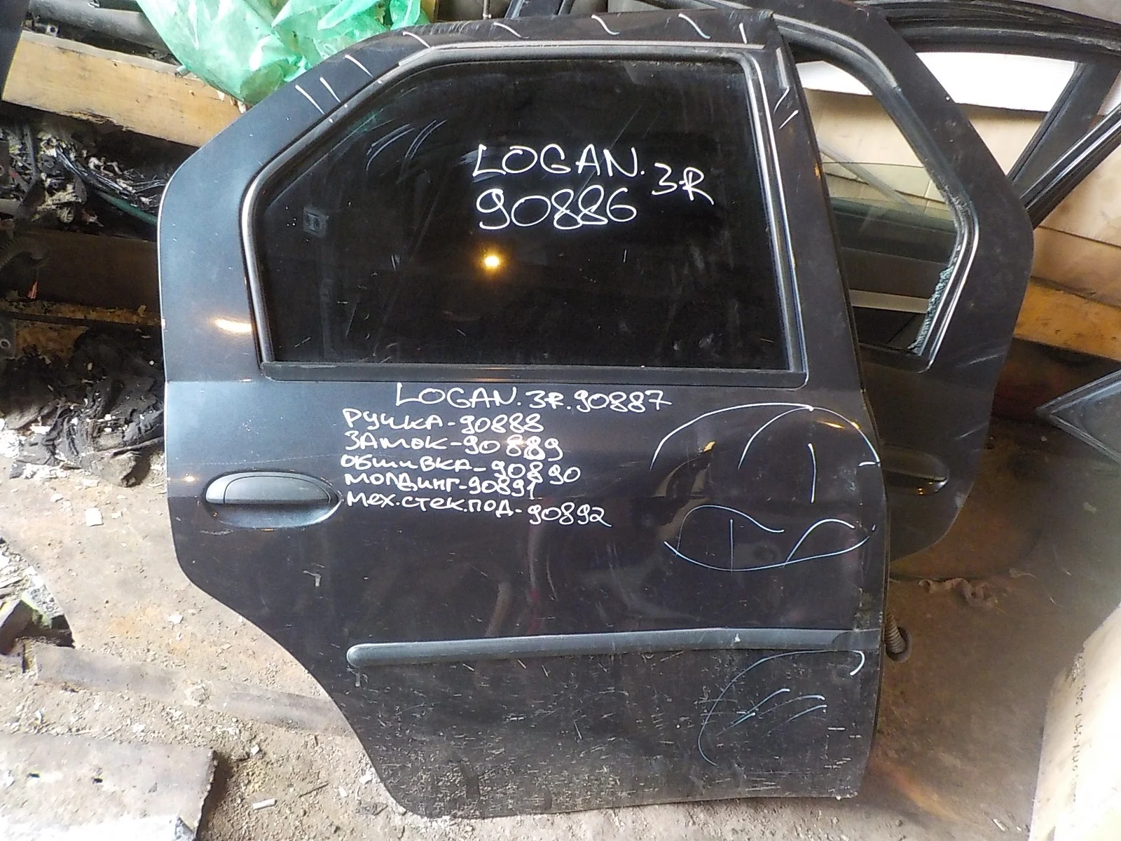 Дверь Renault Logan I (2004—2009) Зад Право