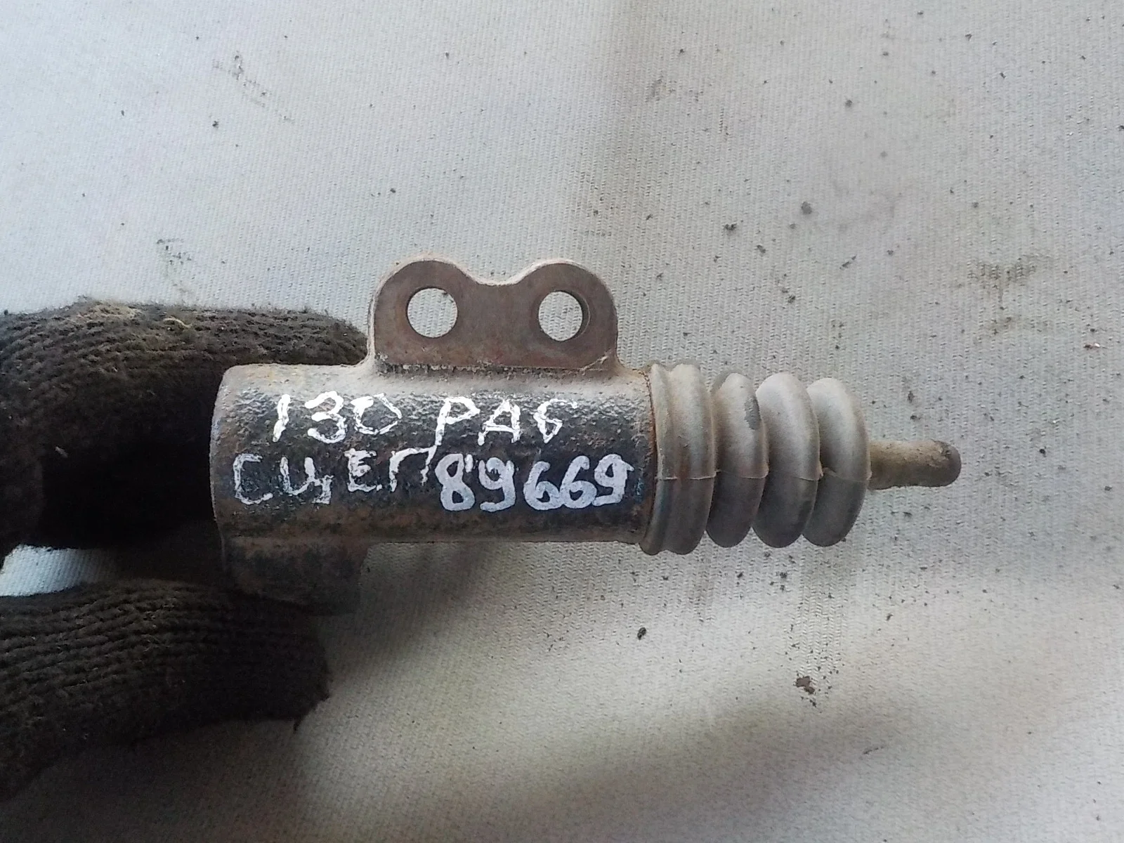 рабочий цилиндр сцепления Kia Rio II рестайлинг (2009—2011)