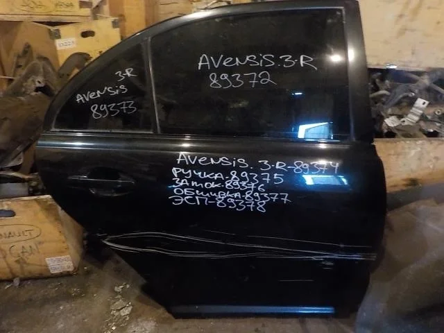 стекло Toyota Avensis T250 (2003—2006) Зад Право