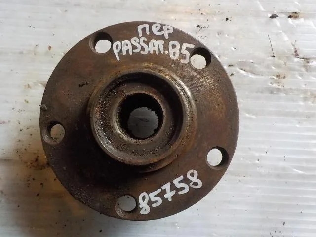 Ступица Volkswagen Passat B5 рестайлинг (2000—2005) Перед