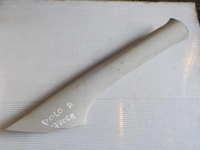 Обшивка стойки лобового стекла Volkswagen Polo V (2009—2015)  Право