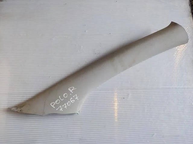 Обшивка стойки лобового стекла Volkswagen Polo V (2009—2015)  Право