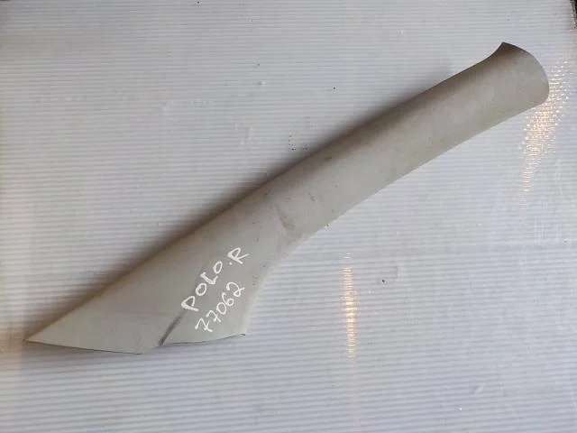 Обшивка стойки лобового стекла Volkswagen Polo V (2009—2015)  Право