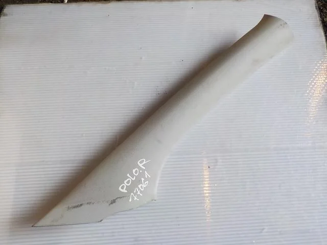 Обшивка стойки лобового стекла Volkswagen Polo V (2009—2015)  Право