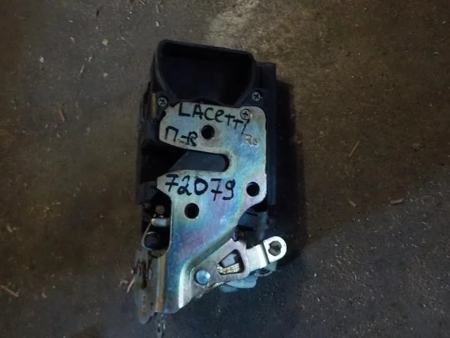 Замок двери Chevrolet Aveo I (2003—2008) Перед Право