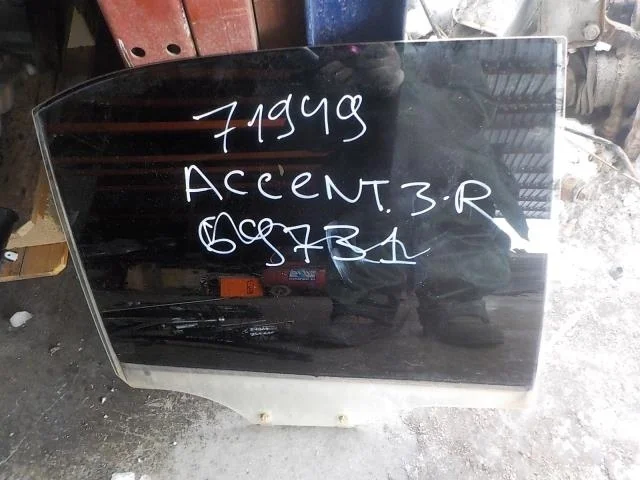 стекло Hyundai Accent II (1999—2012) Зад Право